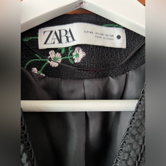 Cropped Embroidered Open Cardigan Jacket - Picture 3 of 4